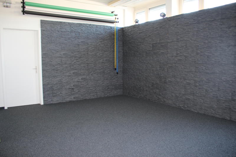 Steinwand im Studio